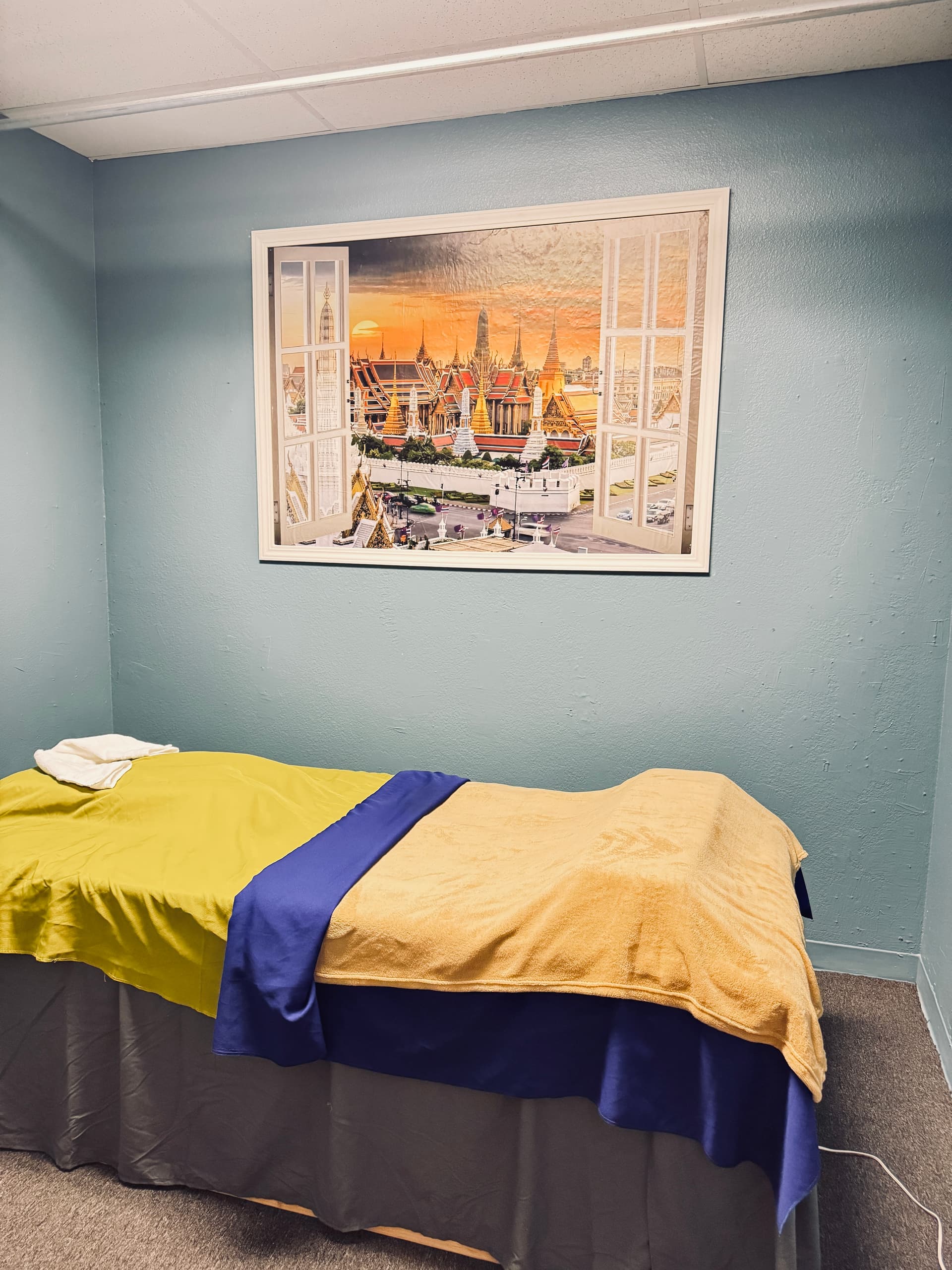 Relaxing spa environment